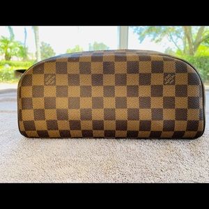 Louis Vuitton Dopp Kit
